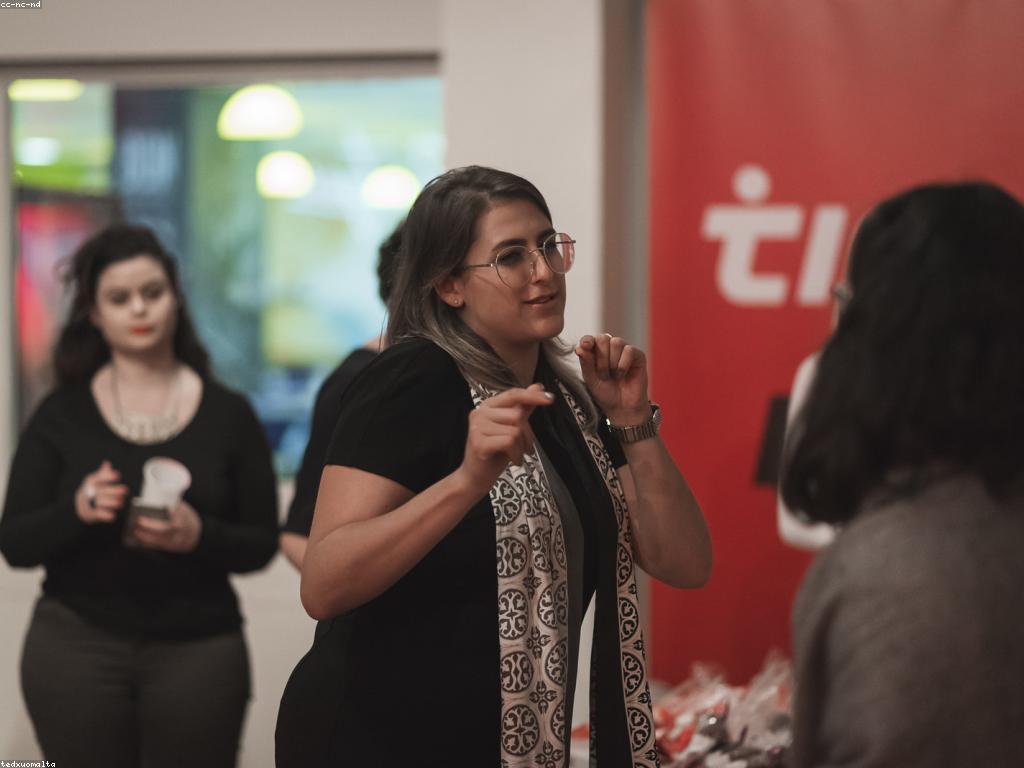 ផលឌីលលើព្រឹត្តិការណ៍និងព័ត៌មាននៅក្នុងសង្គម